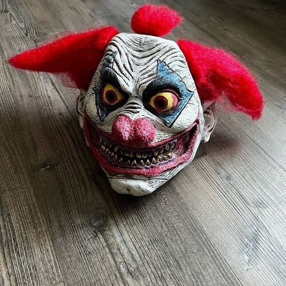 Giggles the Clown Creepy Clown Latex Mask Pull On Halloween Costume Party - Picture 3 of 9